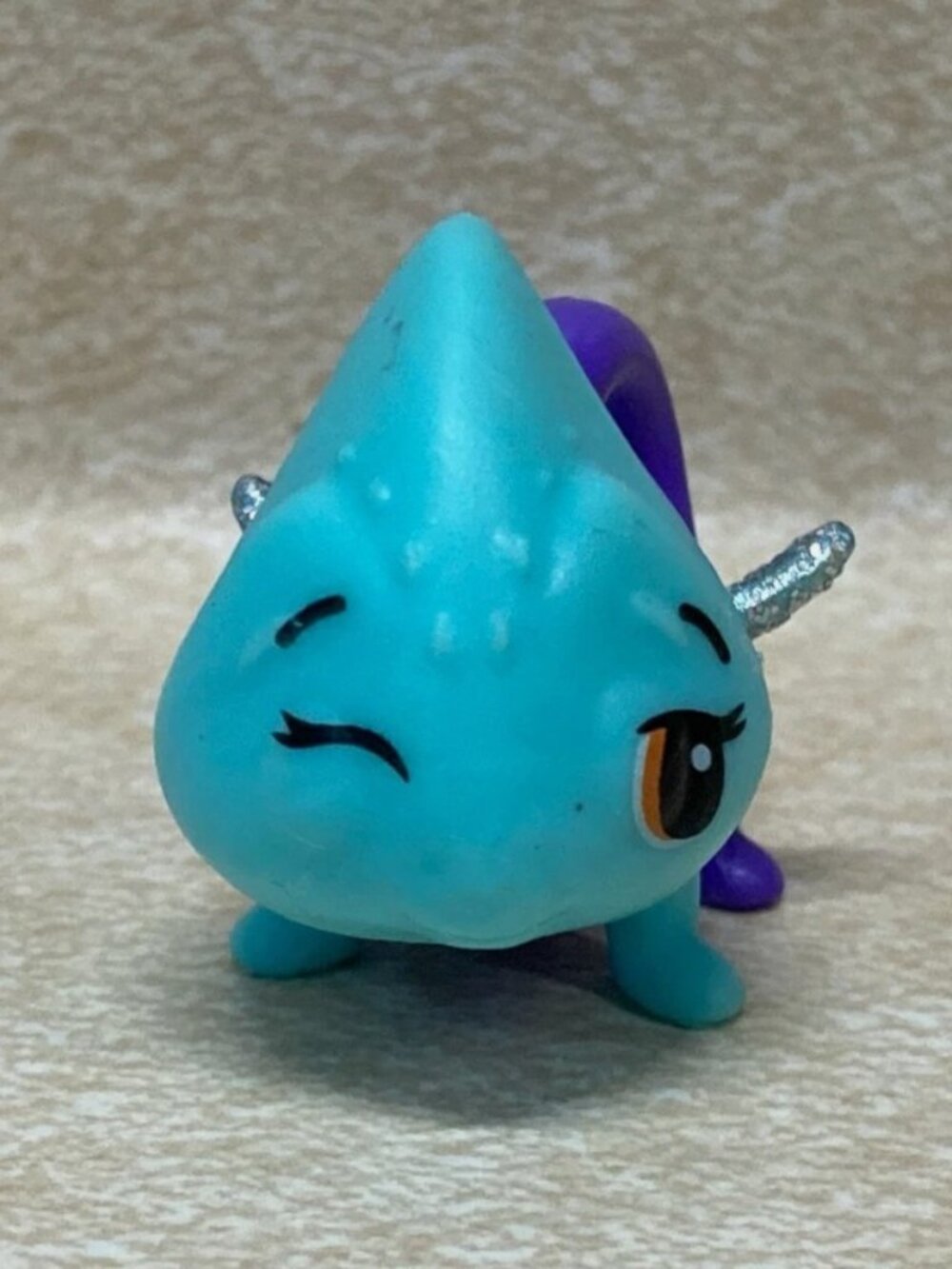 Blue Chameloon Season 2 Hatchimals CollEGGtibles